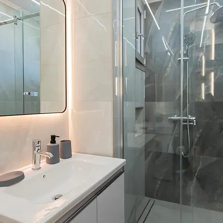 Ireon Luxury By Rentalspro - Halkidiki *